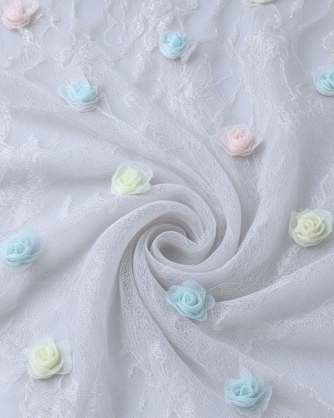Encaje Satinado con Flores 3D | AR003