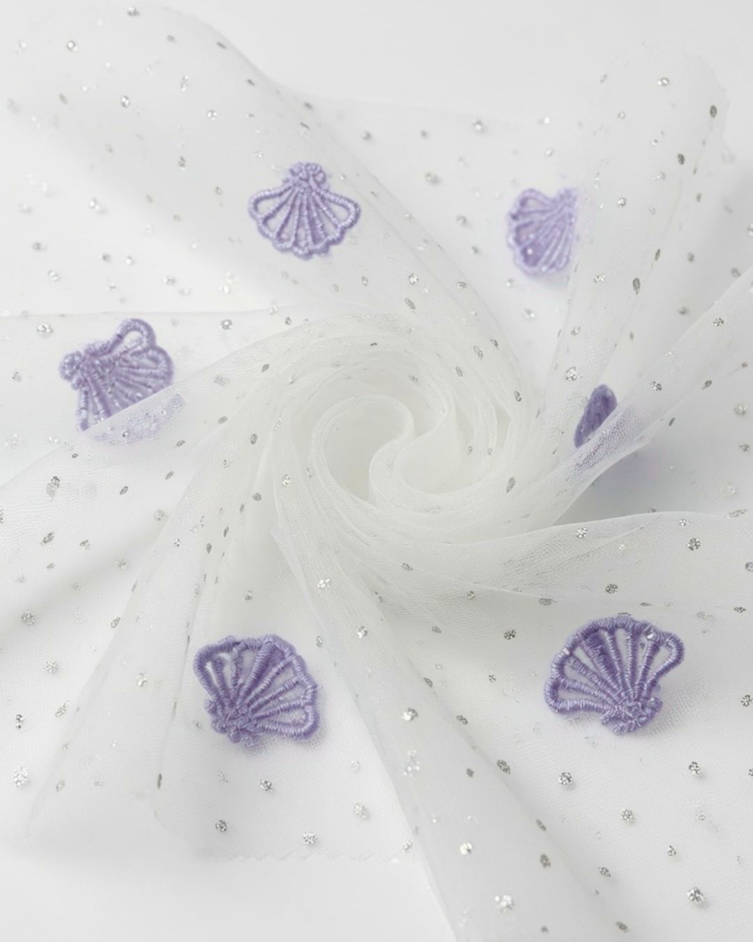 Rollo Tul Concha 100% Poliéster | 150 cm | Conchas Bordadas | 50 mts | XH68375