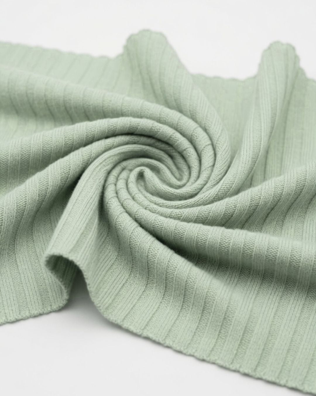 Rollo Punto Acanalado Verde 63% Poli 22% Algodón 11% Spandex | 155 cm | 200g | 50 mts