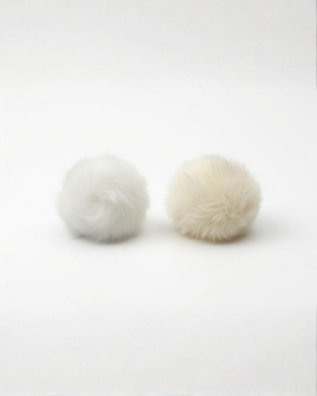 Aplique Pompon Pelo Suave | Blanco y Crema
